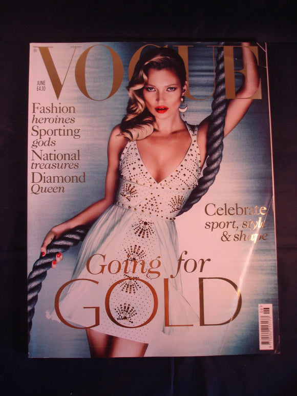 Vogue - June 2012 - Kate Moss - Crease to cover