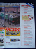 Hornby Magazine # 51 Sep 2011 - Build card kits - Populating DMUS